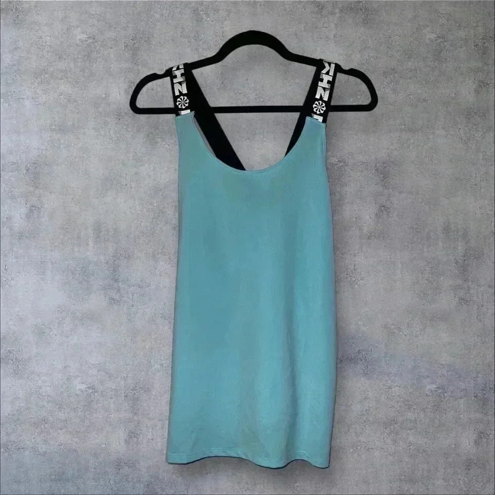 Nike tank top size large‎